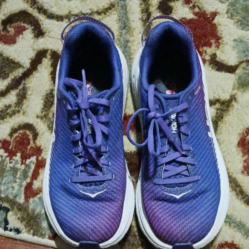 Hoka Purple Athletic Shoes with Breathable Mesh and Modern Design